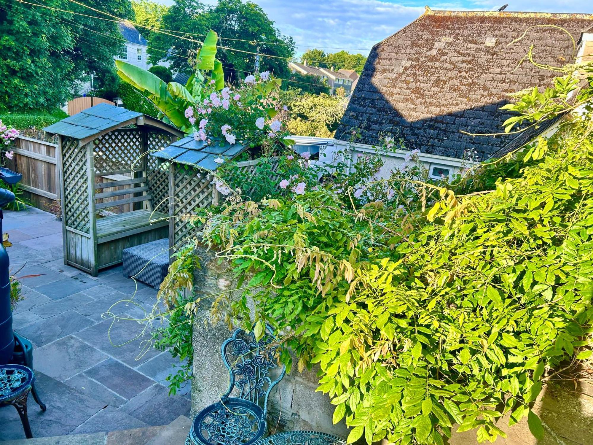 Spacious Cottage In The Village Of Wembury Buitenkant foto